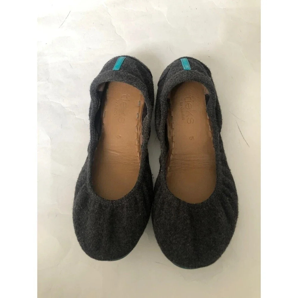 Tieks flats